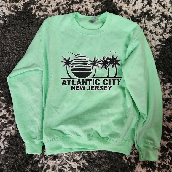 Two NEW Atlantic City Sweaters - Picture 6 of 8